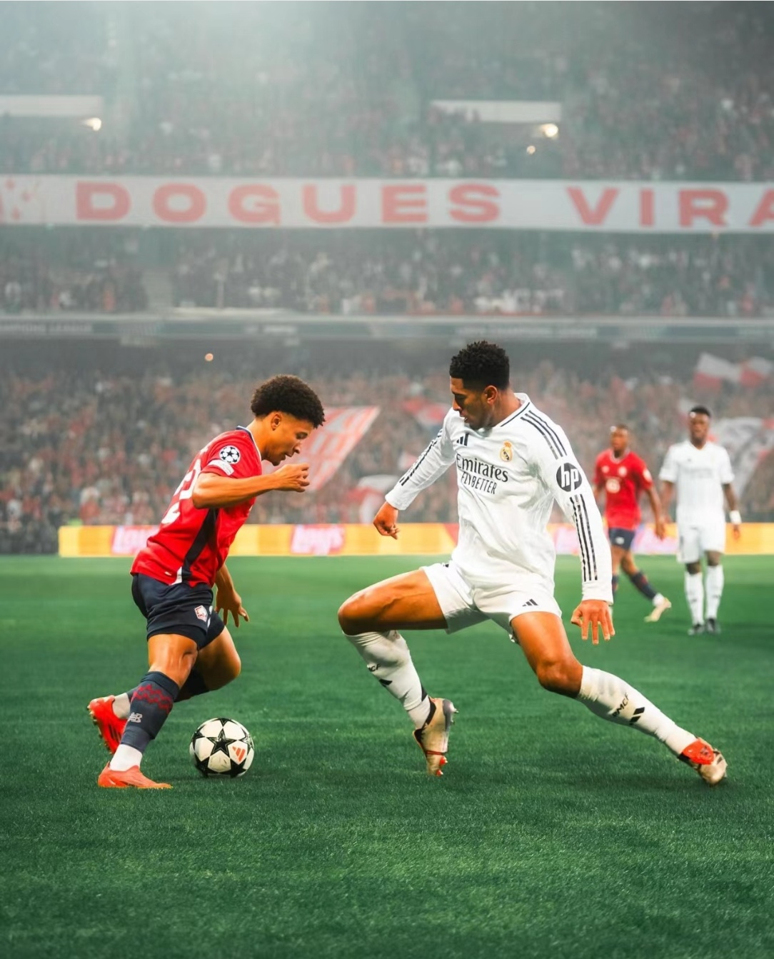 球队在最新比赛中击败强劲对手