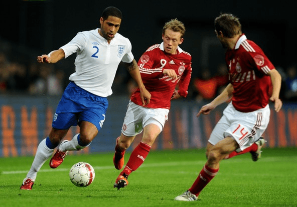 丹麦羽毛球队险胜英格兰羽毛球队，林丹三分雨点燃全场的简单介绍