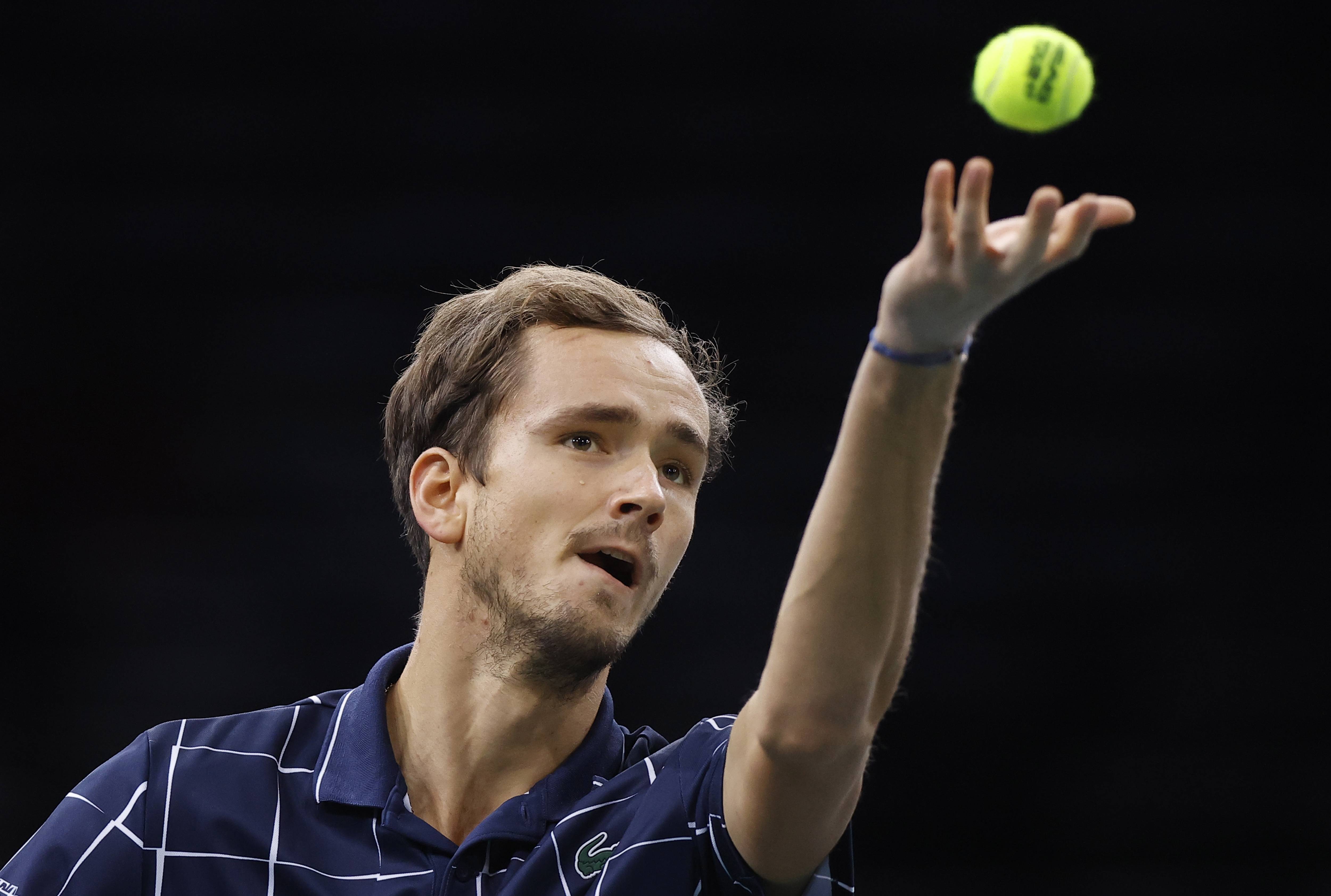 包含世界网球队绝杀法国网球队，梅德韦杰夫惊艳世界的词条