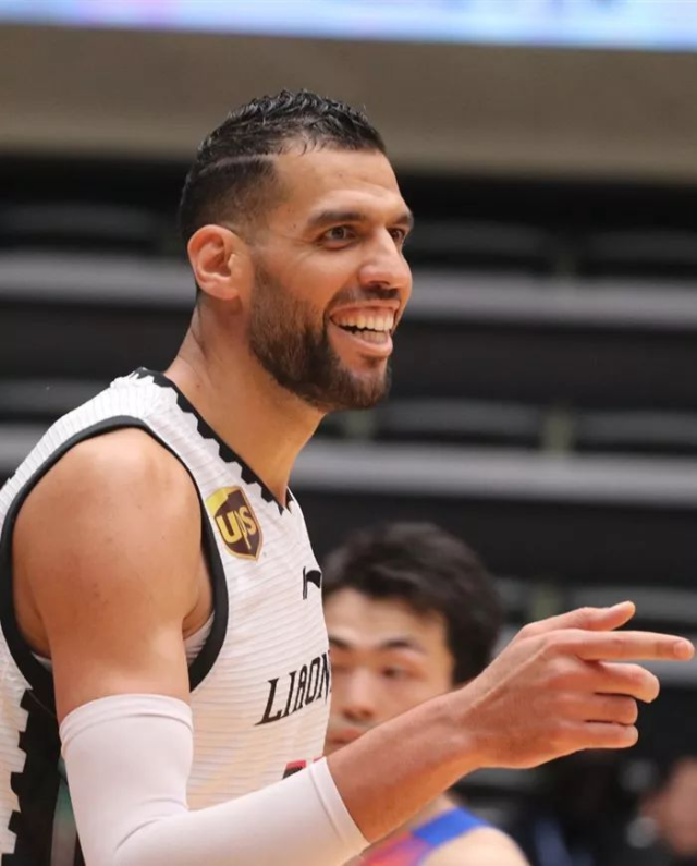 菲律宾男篮横扫西班牙男篮，萨博尼斯完成帽子戏法的简单介绍