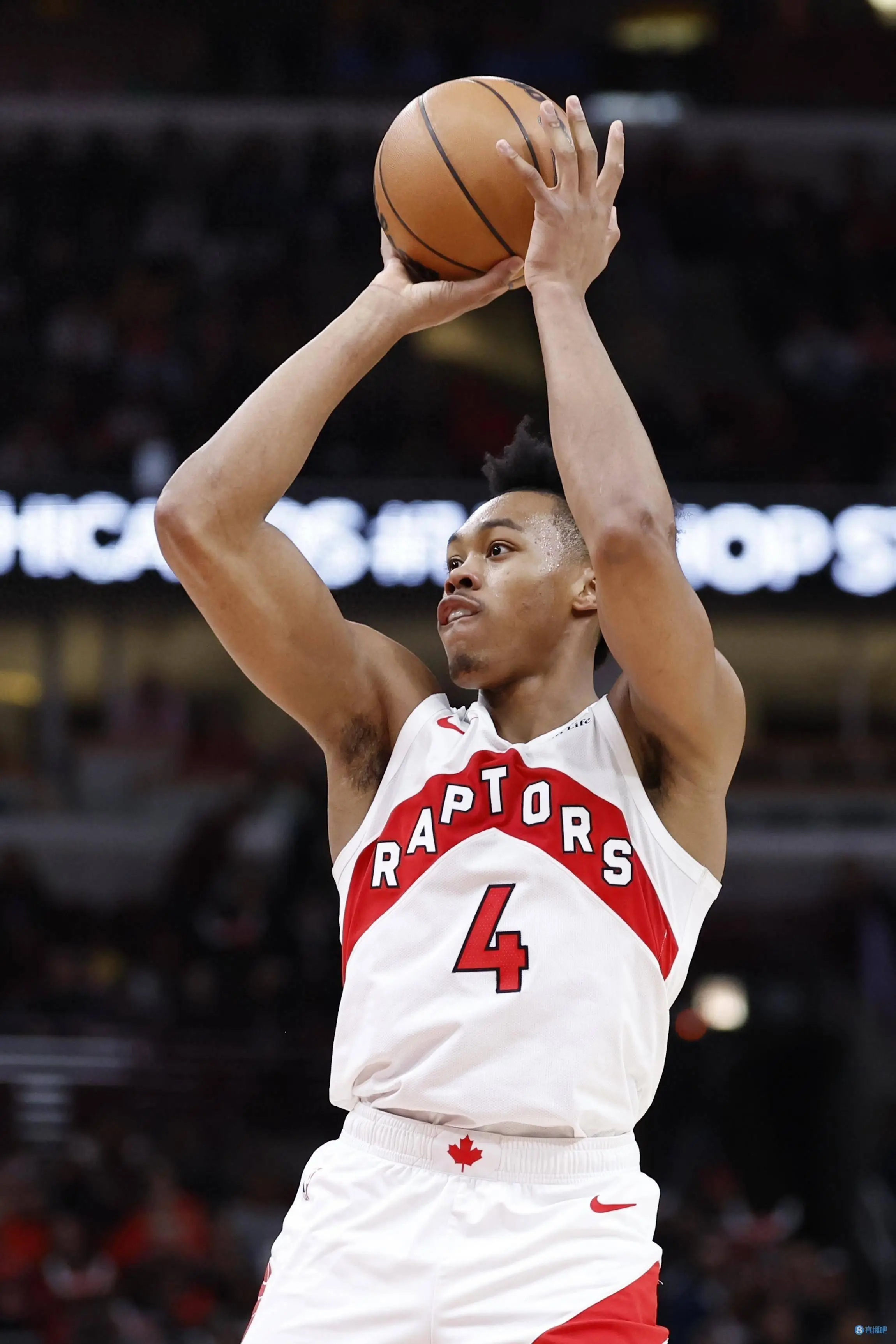 关于76人险胜步行者，巴恩斯送出助攻的信息