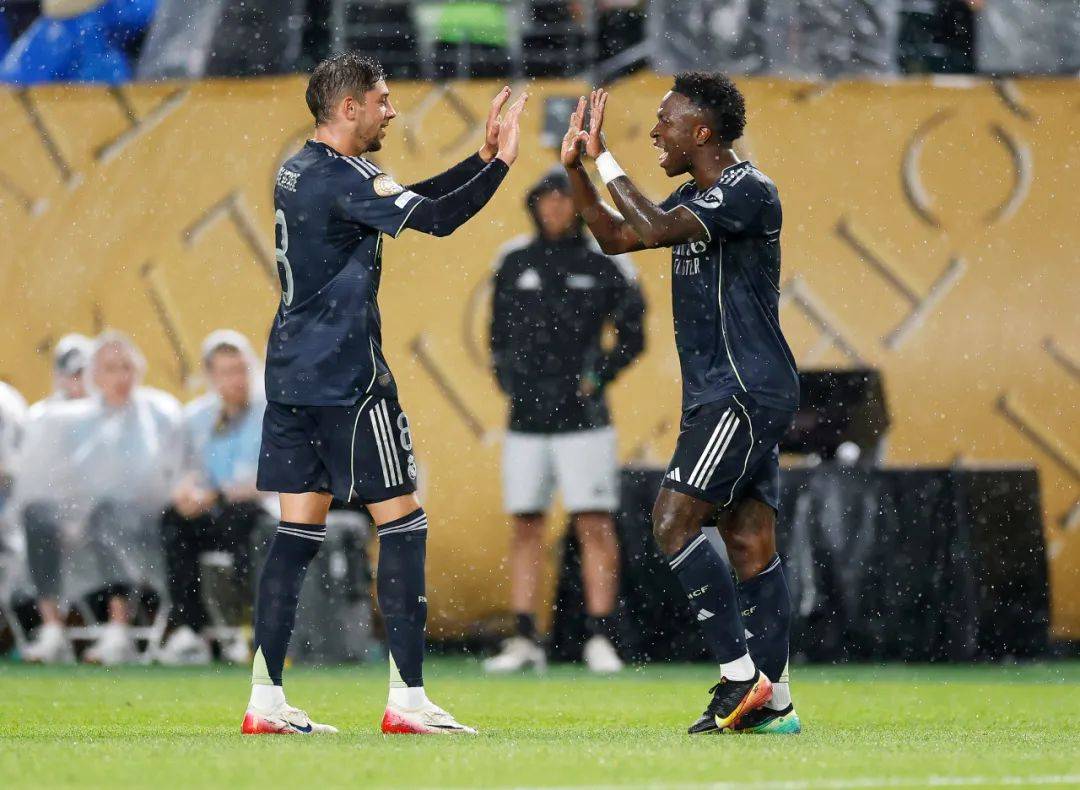 皇马对决巴黎，拼到最后一刻！世俱杯上演世纪大战！的简单介绍