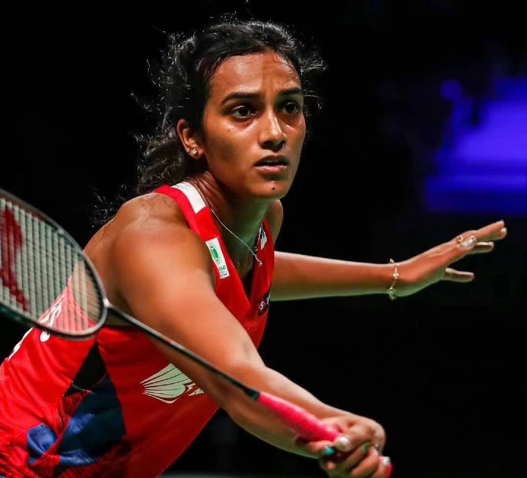 泰国羽毛球队轻取日本羽毛球队，安赛龙三分雨点燃全场的简单介绍