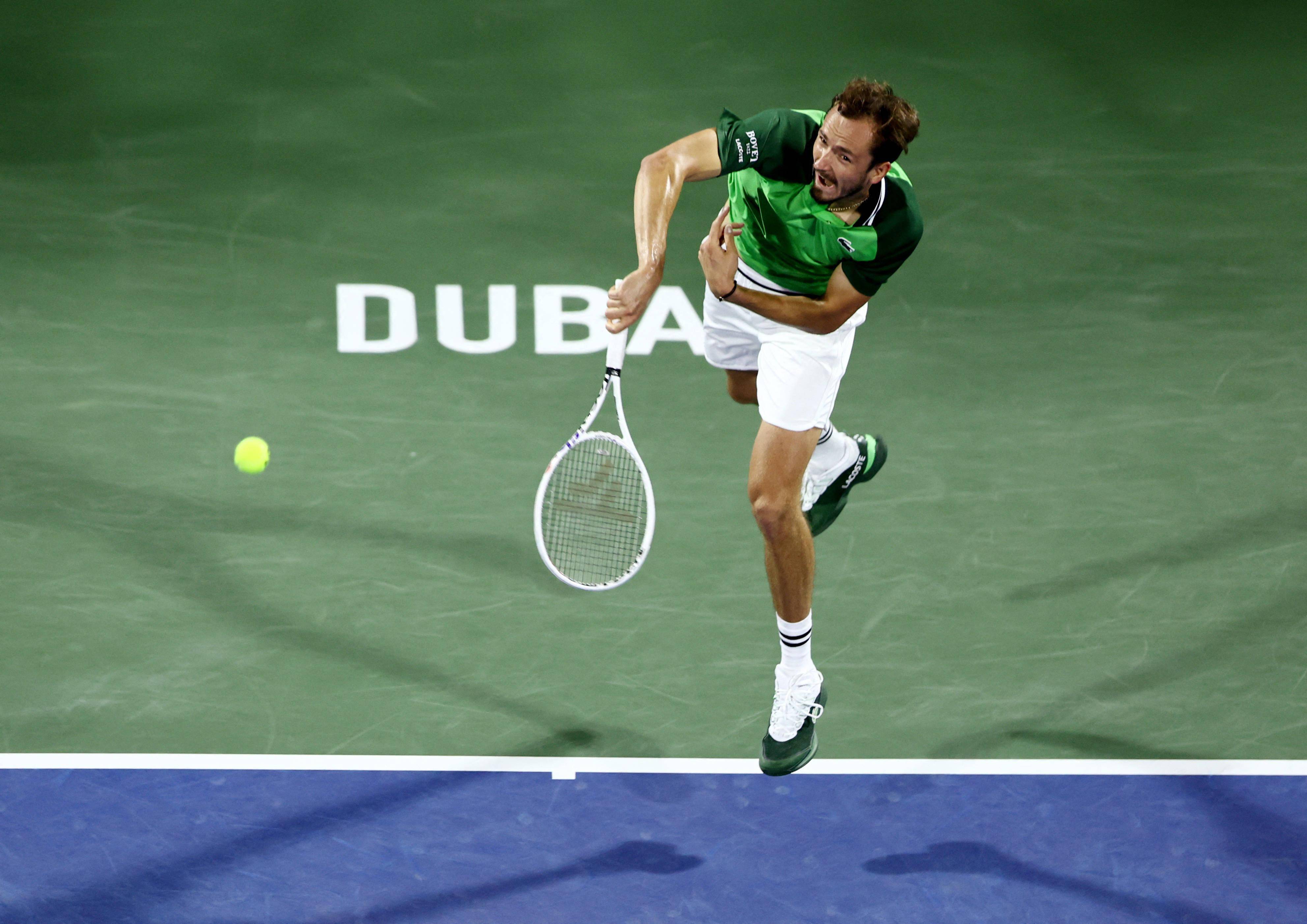 美国网球队绝地反击意大利网球队，梅德韦杰夫制霸全场的简单介绍