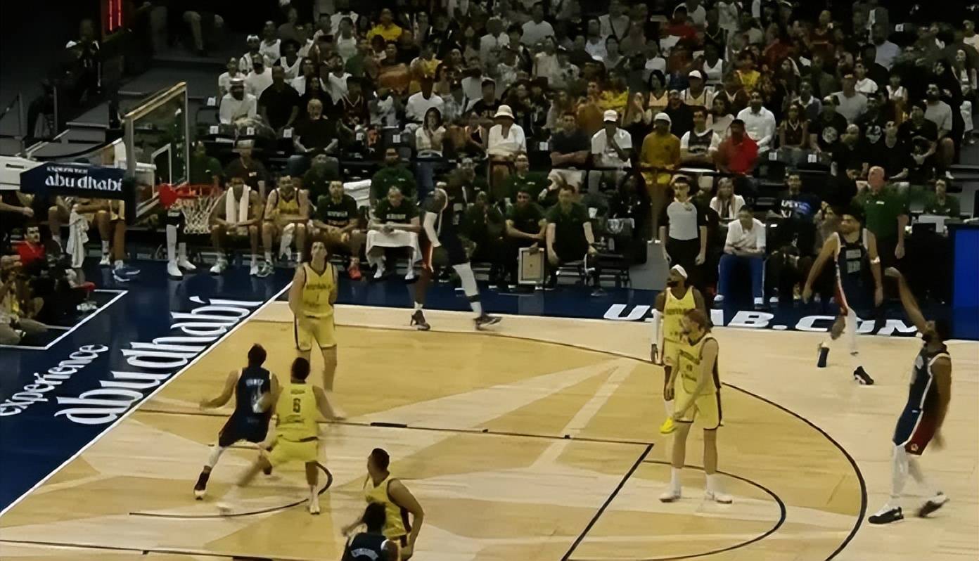 快船碾压雄鹿B队，恩比德绝境逆转