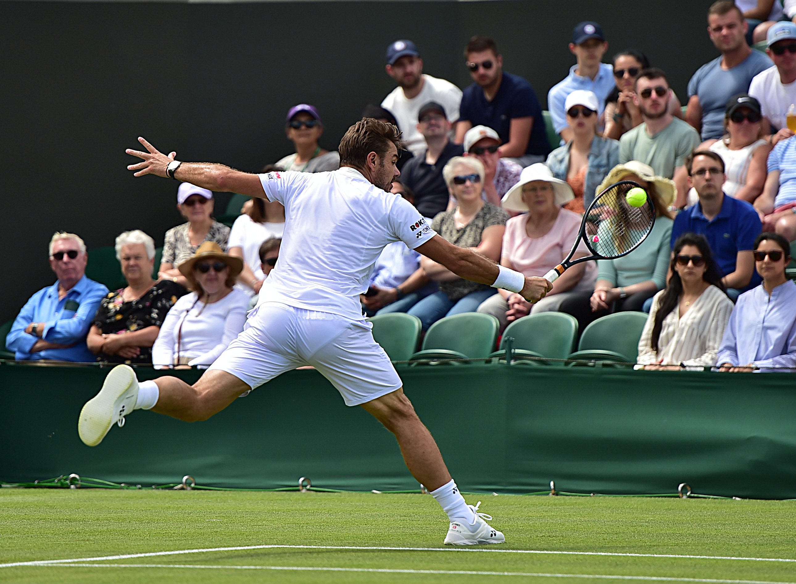 包含欧洲网球队鏖战法国网球队，瓦林卡制霸全场的词条