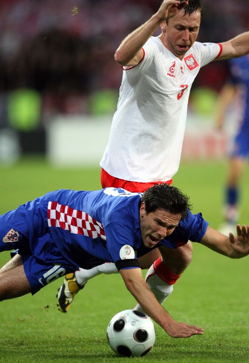 波兰横扫克罗地亚，加维带队取胜