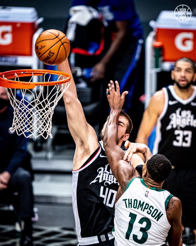 阿尔德里奇成功回归,为美国男篮取得胜利,成功晋级决赛的简单介绍 阿尔德里奇成功回归,为美国男篮取得胜利,成功晋级决赛的简单介绍