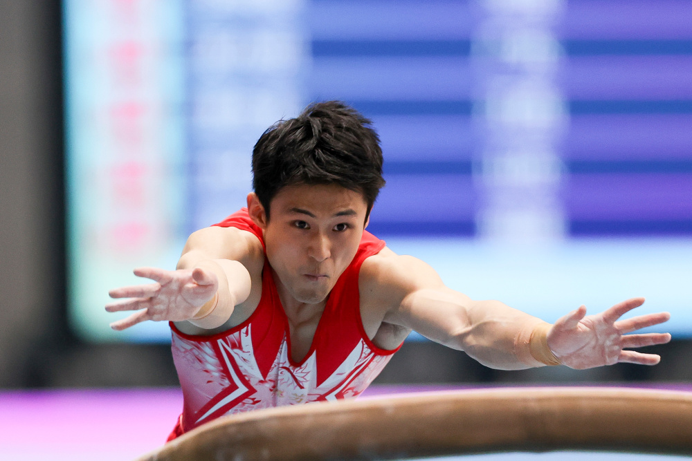 体操男子全能决赛选手逐鹿争金