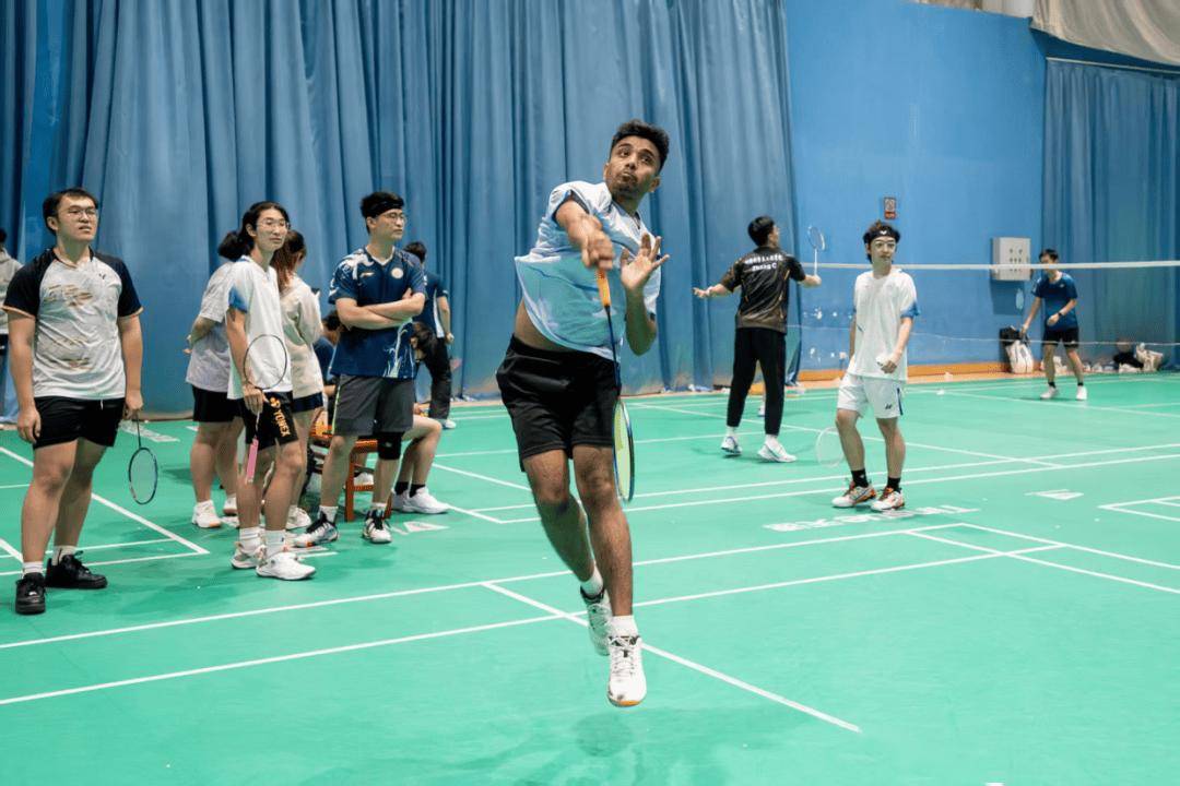 羽毛球选手势不可挡，破冰得金的简单介绍