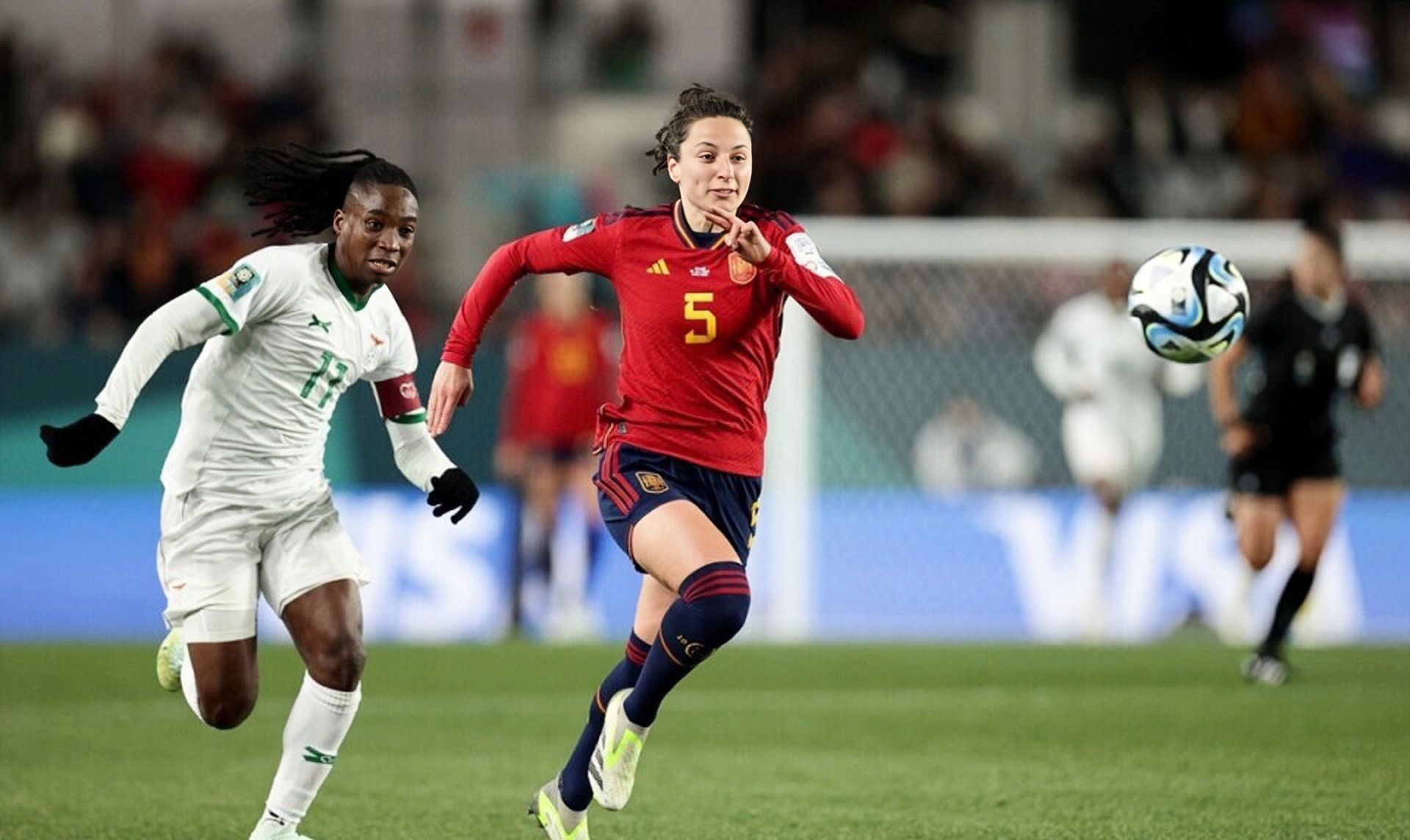 美国队与西班牙女足激战角逐胜负