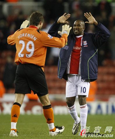 桑德兰逼平斯托克城，展现韧性和实力的简单介绍