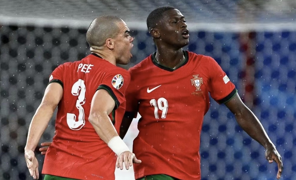 荷兰逆转胜奥地利，晋级欧洲杯资格赛决赛，实力备受瞩目的简单介绍