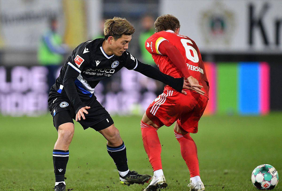 包含柏林赫塔客场惨败，排名继续下滑的词条