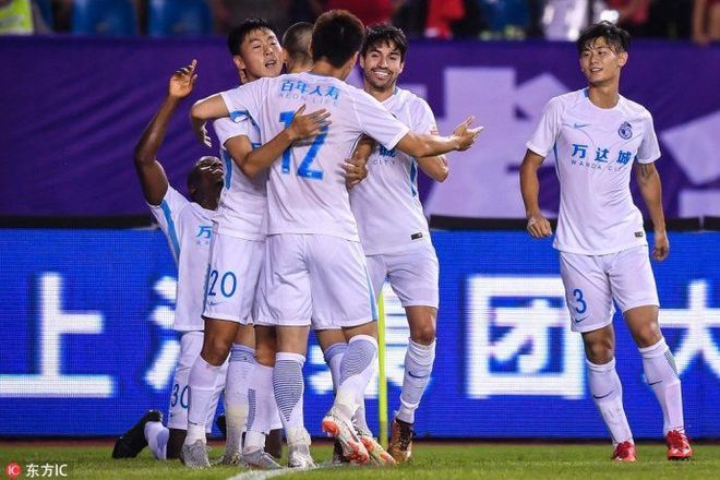 重庆斯威队员集体努力，冲击积分榜前列的简单介绍