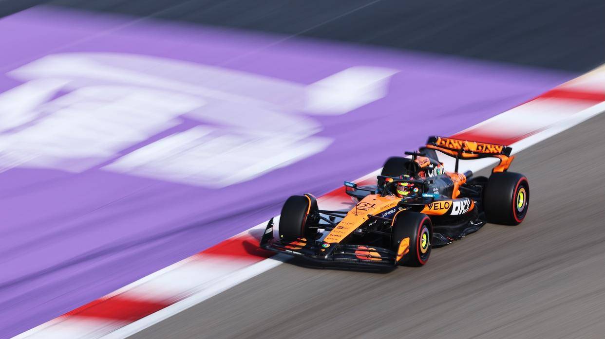 包含哈斯车队碾压索伯车队，皮亚斯特里刷新纪录的词条