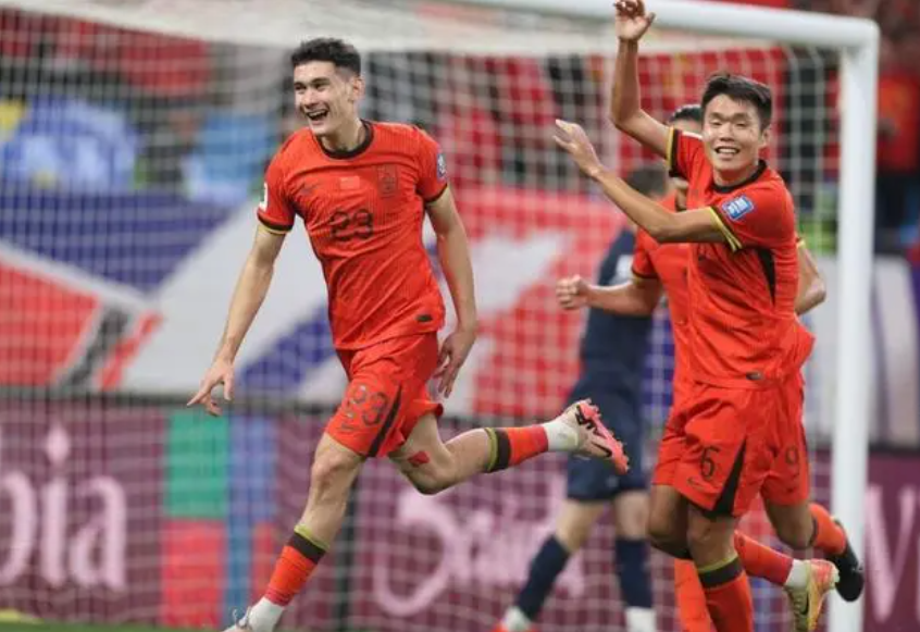 卡塔尔球队备战与伊朗球队的较量