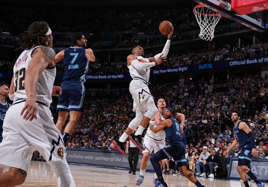 爵士逆转火箭，约基奇关键制胜