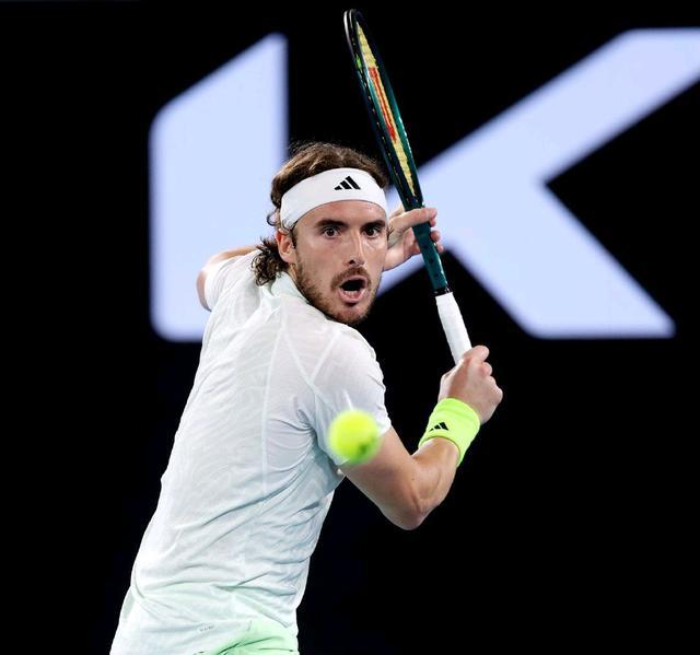 法网翻盘拉沃尔杯，西西帕斯状态火热