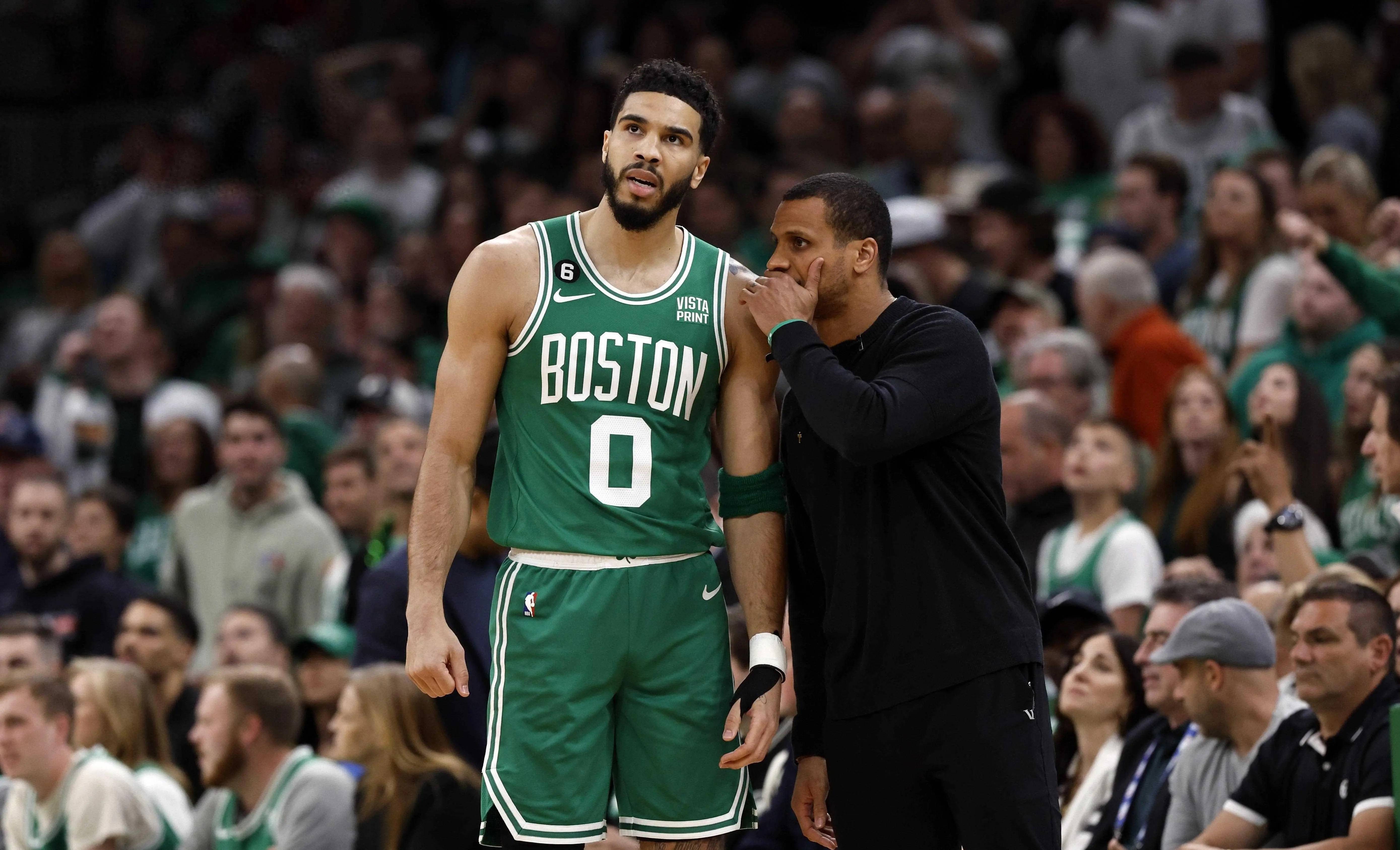 包含阿根廷男篮完胜波兰男篮，塔图姆高光表现的词条