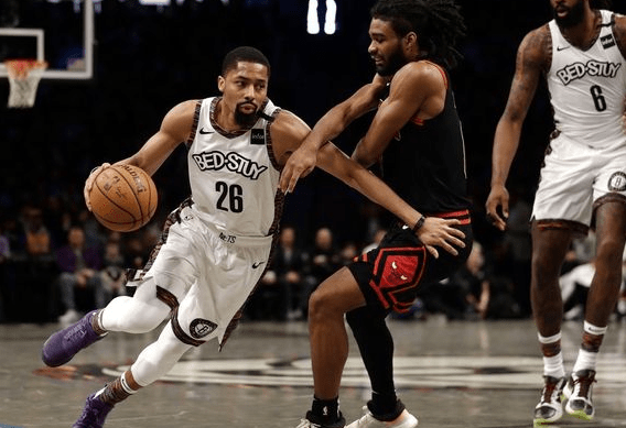 包含篮网横扫公牛，凯尔·库兹马绝境逆转的词条