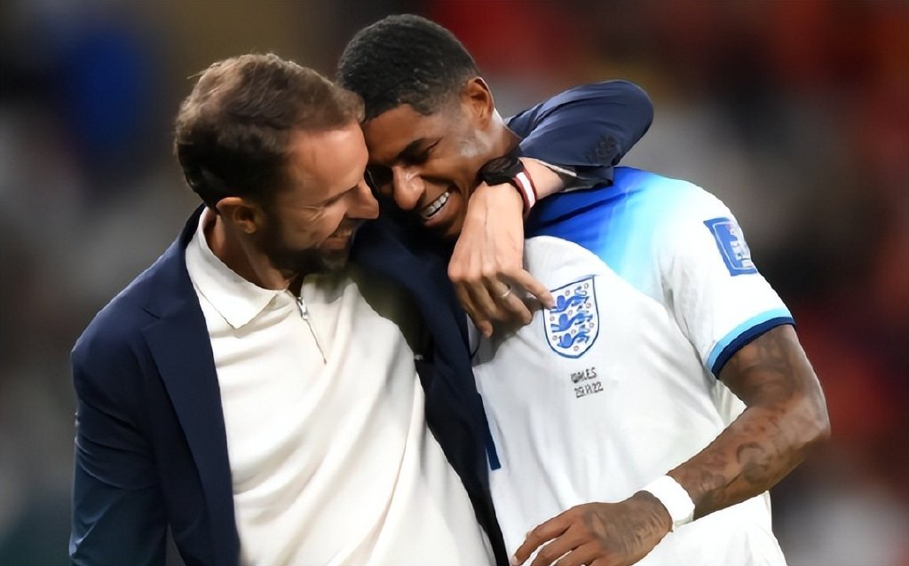 英格兰羽毛球队爆冷日本羽毛球队，谌龙三分雨点燃全场的简单介绍