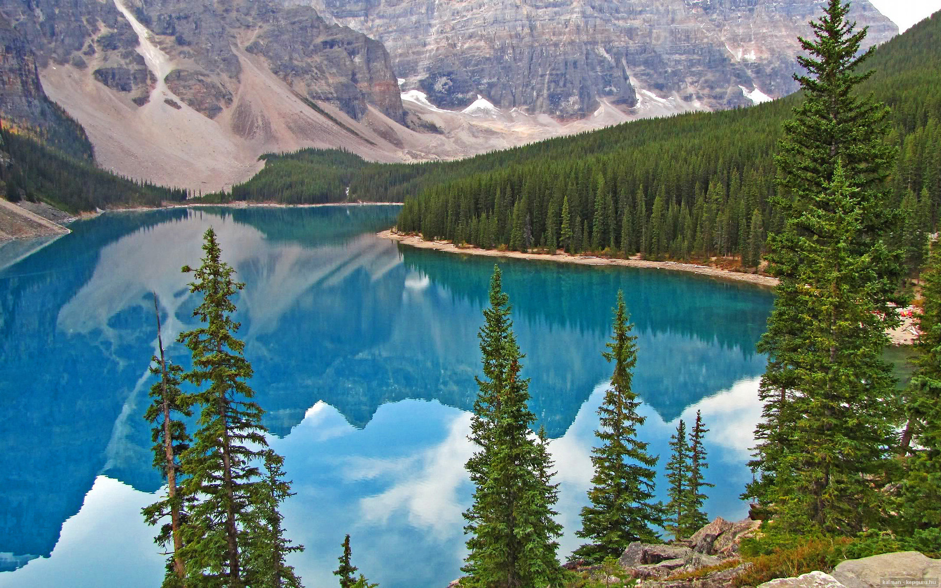 黄潜奇迹再续!梅西关键一传定乾坤,比利亚雷亚尔斩落克罗地亚