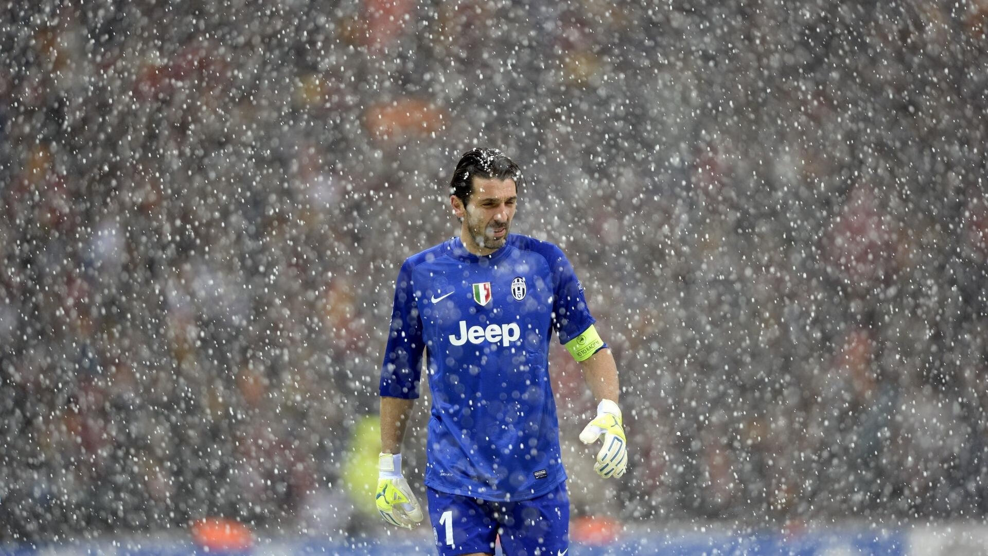 米切尔持续制造杀伤，广东队强压辽宁队