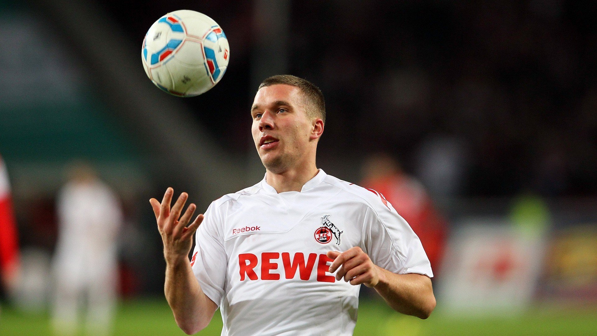 森林狼对阵勇士，霍勒迪关键战不手软，一记三分改写战局